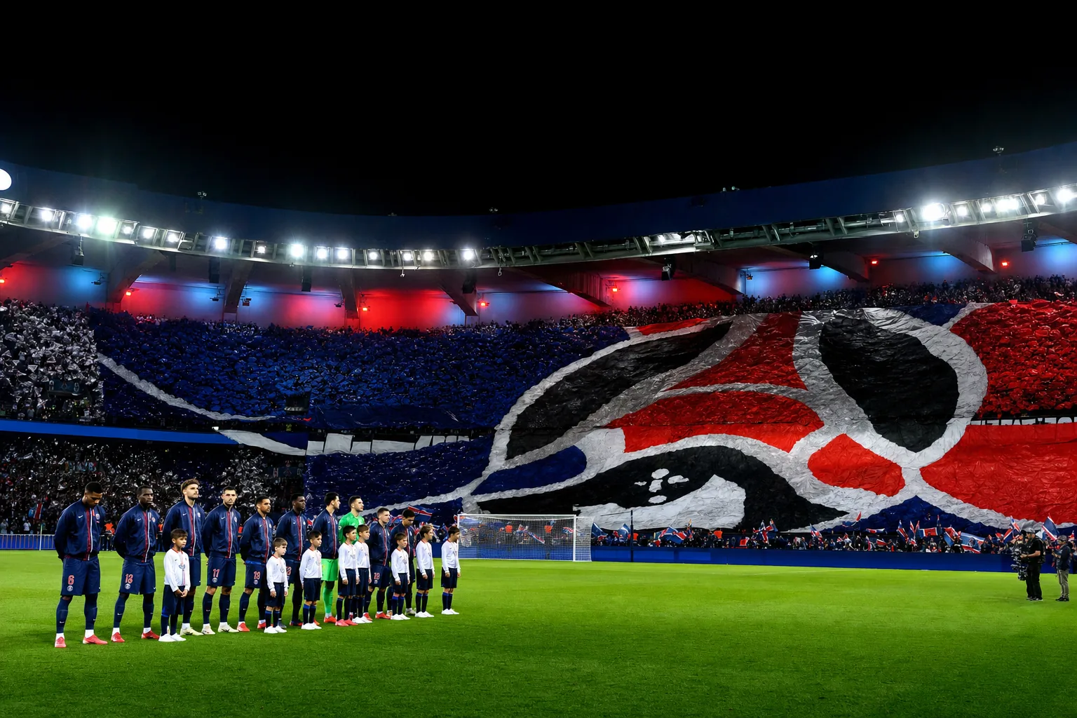 PSG vs Brest, Ligue 1 matchday atmosphere at the venue